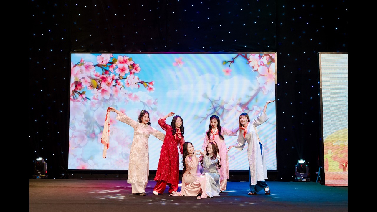 YEP 2025| iART HOLDINGS - TẾT ĐẾN NƠI RỒI| TEAM AWE