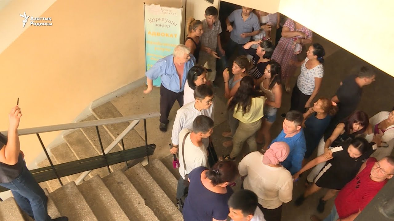 almaty images Азаттық тілшілеріне тағы да шабуыл жасалды