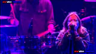 portishead &quot;sour times&quot; (glastonbury 2013)