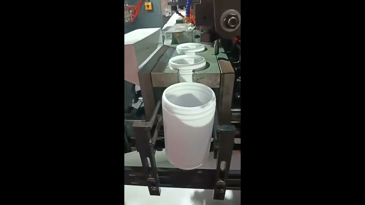 wet wipe bottle blowing machine
