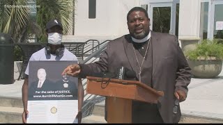 Pastor pushes for signatures to recall DA George Barnhill for role in Ahmaud Arbery case