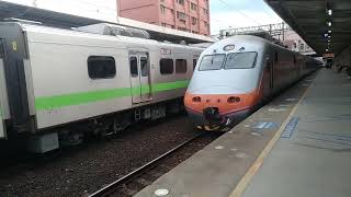 (1120824) 2033次900型區間快車樹林進站 交會176次PP自強號樹林通過