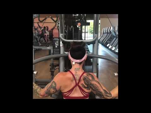 Diverging lat pulldown