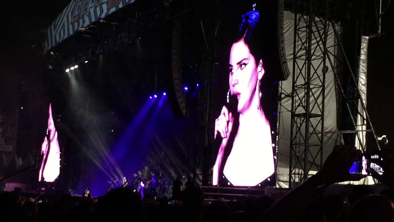 High by The beach - Lana del Rey (live in Lollapalooza Brasil) 25/03/2018