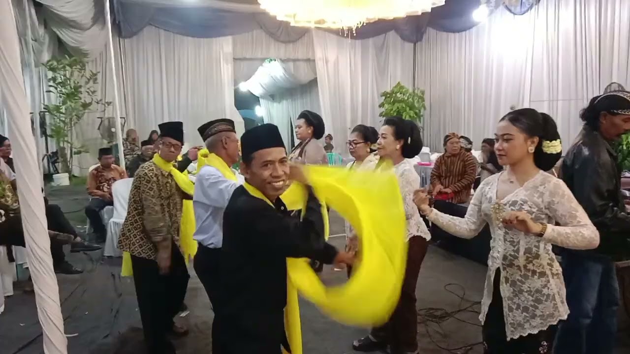 langen beksan tayub terop  desa papungan kanigoro