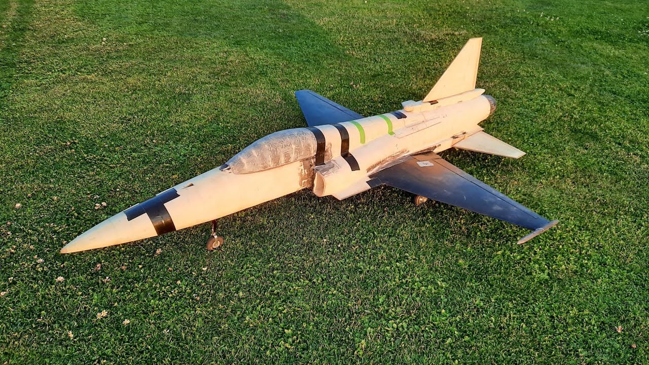 Aerotetris F-20 very critical maiden flight 🙈😨😨😱