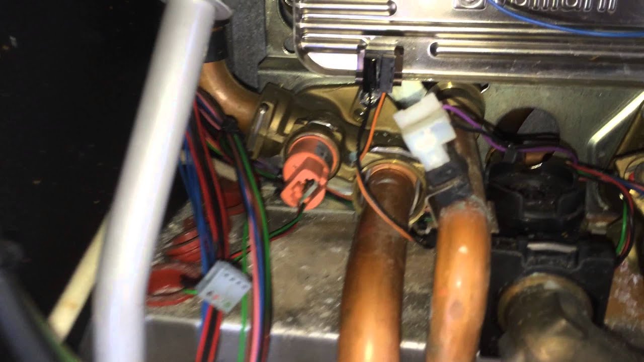 Whats going on with this Vaillant F73 - F76 part 1 - YouTube