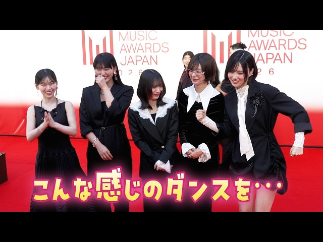 櫻坂46、的野美青の赤面エピに爆笑 森田ひかるもノリノリに シックな黒