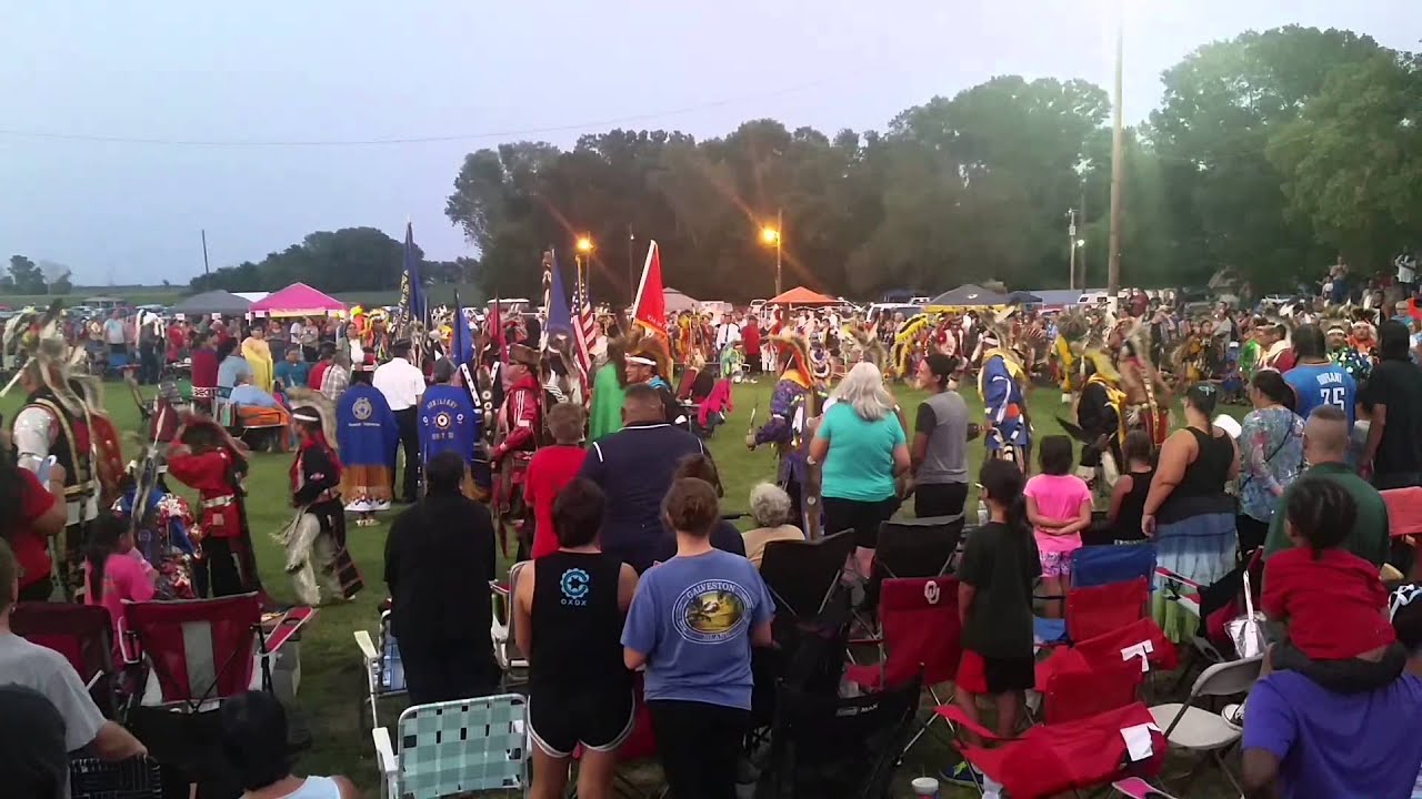 Ponca Powwow Grand Entry 2015