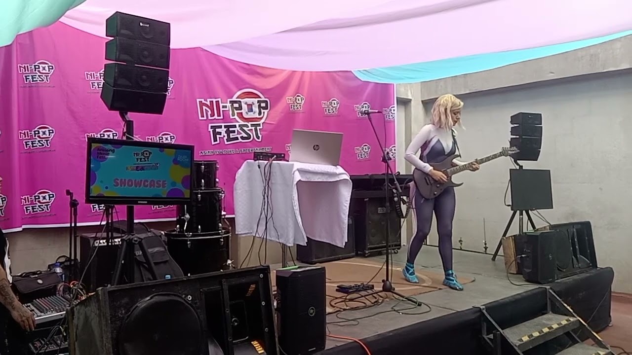 Elizabeth Schembri en Ni-pop FEST (SHOWCASE)