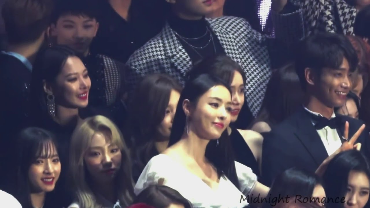 Yoona & Suzy Moment @ Asia Artist Award 2018