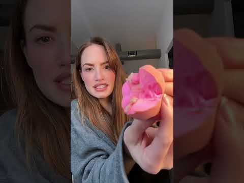 CLEAN YOUR MAKEUP SPONGES
