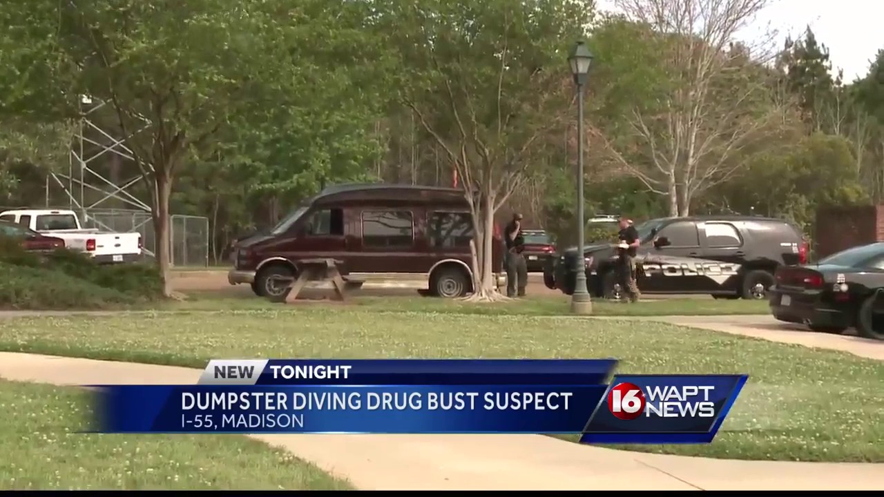 2 men arrested after fleeing traffic stop