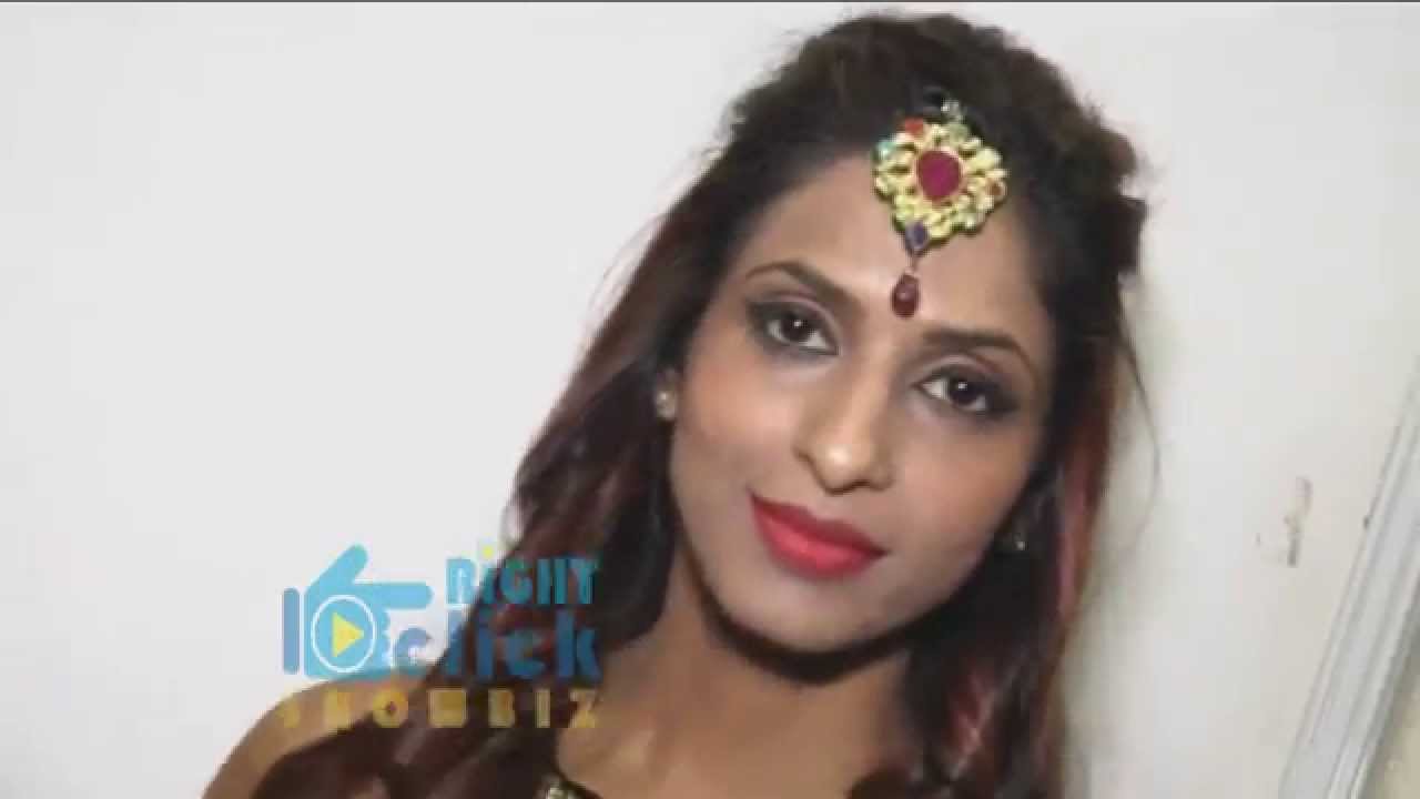 Tv Clebes Walk on Ramp For We Wish You Peace Event at Welingkar College | Full Ucut Video arjun bijlani sister