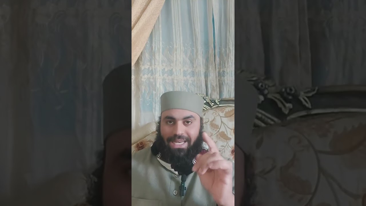 (٣) الْقَبْرُ: عَذَابُهُ، وَنَعِيمُهُ