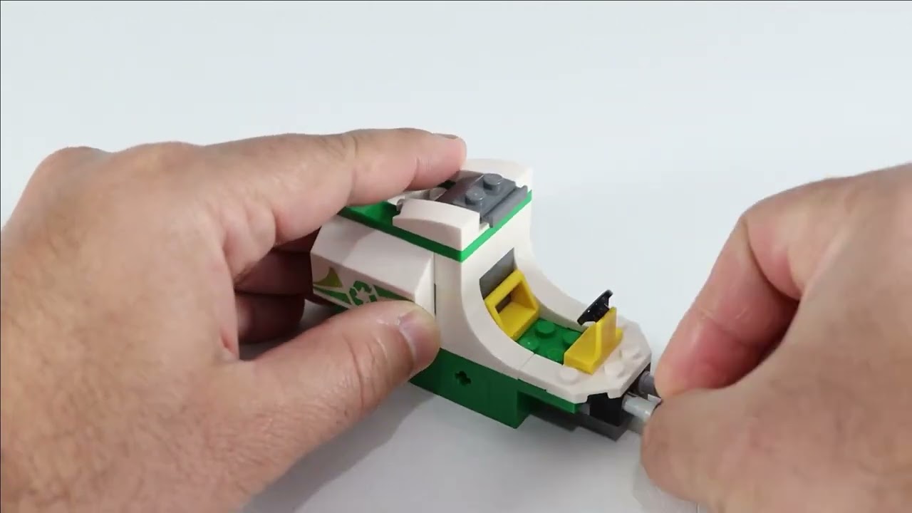 LEGO 60249 City Street Sweeper Speed Build Review