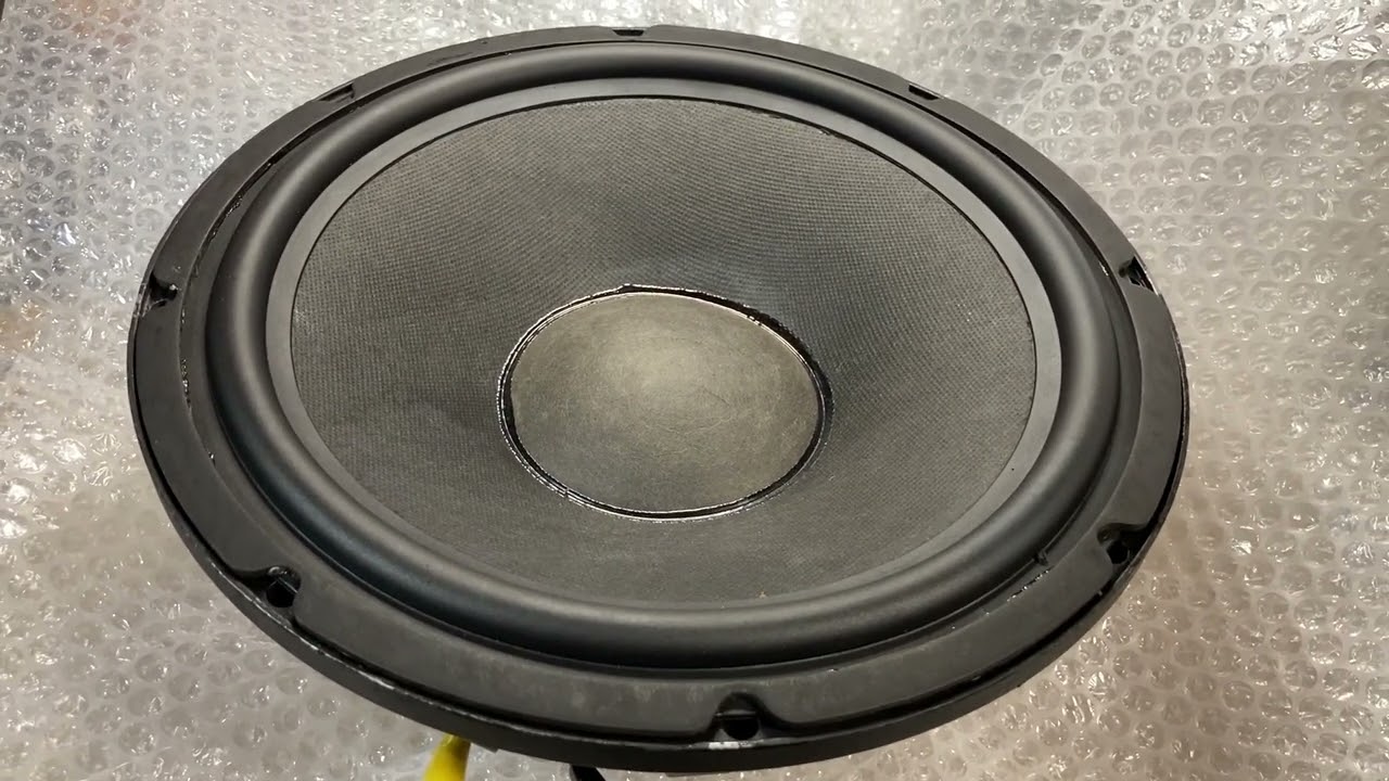 80年代シティポップをゴキゲンに聴く！歴史的名作スピーカーBOSE 101MM 80年代シティポップをゴキゲンに聴く！歴史的名作スピーカーBOSE