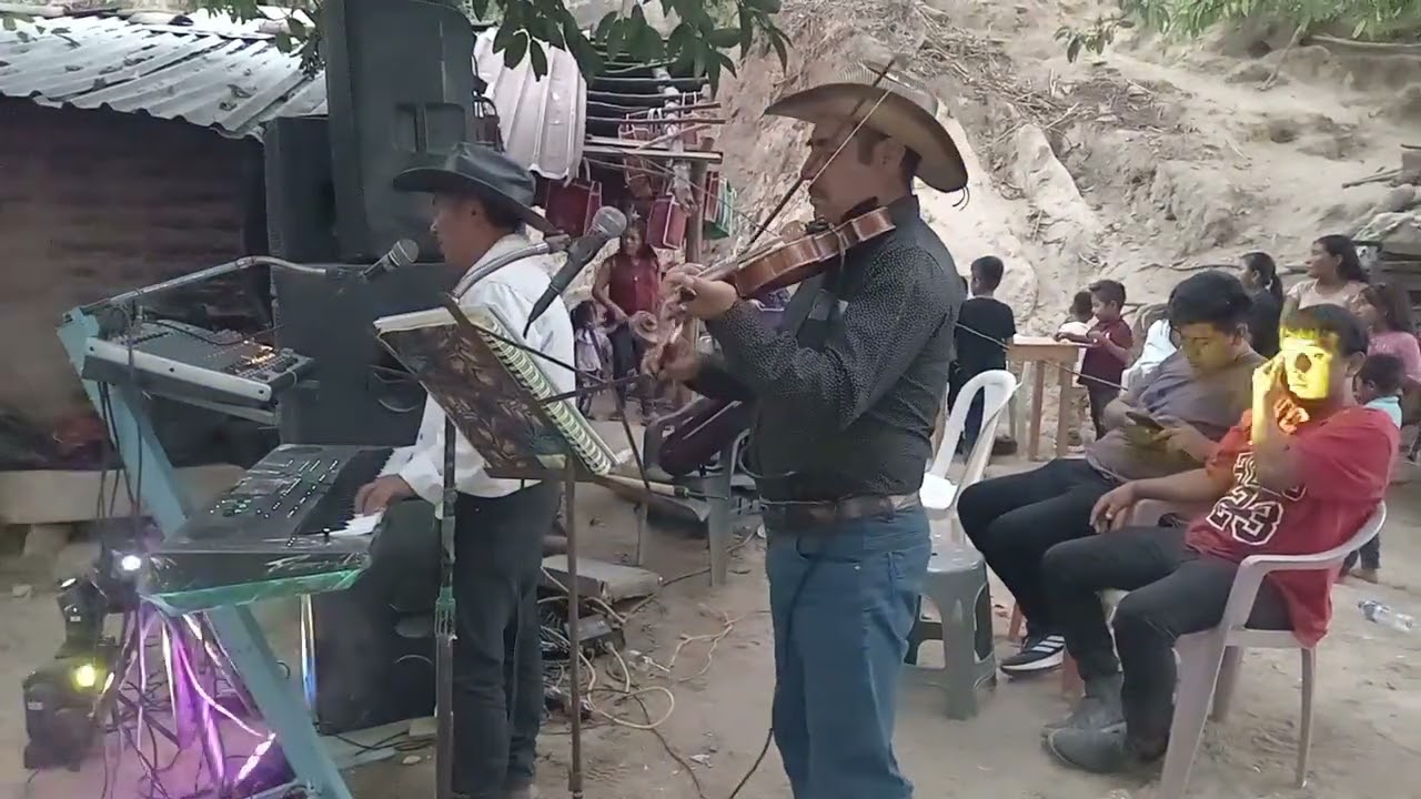 Venancio cisneros y su montaña show en Santiago ixtayutla 25 de Enero del 2026