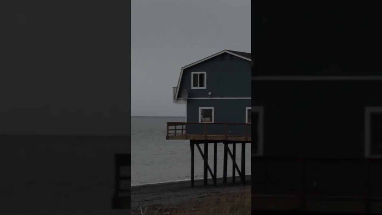 Levitating Ship  - Crazy Optical Illusion!! 