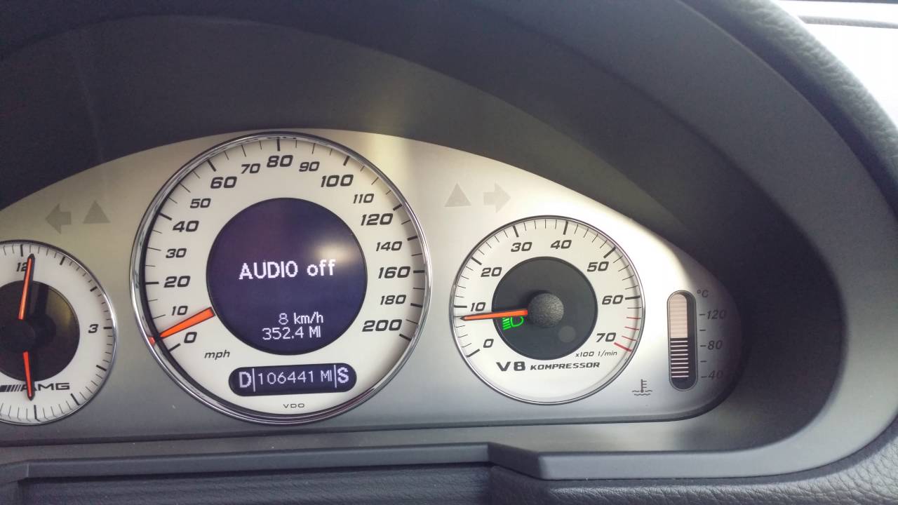 Mercedes Benz E55 AMG V8 Kompressor 0-100km/h 0-62mph 1#