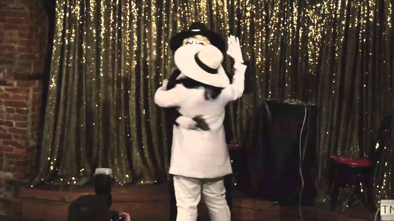 Aida Bummcake and Mary Vice: Spy Vs Spy