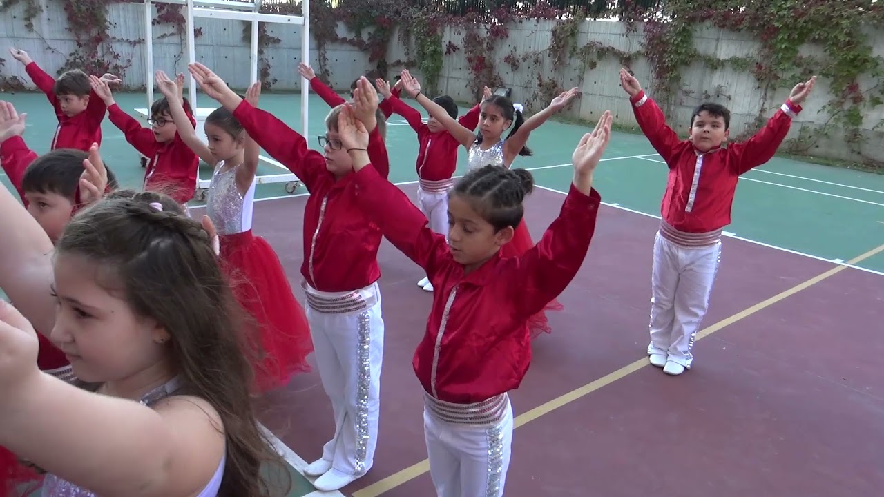 29 Ekim Cumhuriyet Bayramı 1. Sınıflar Dans Gösterisi