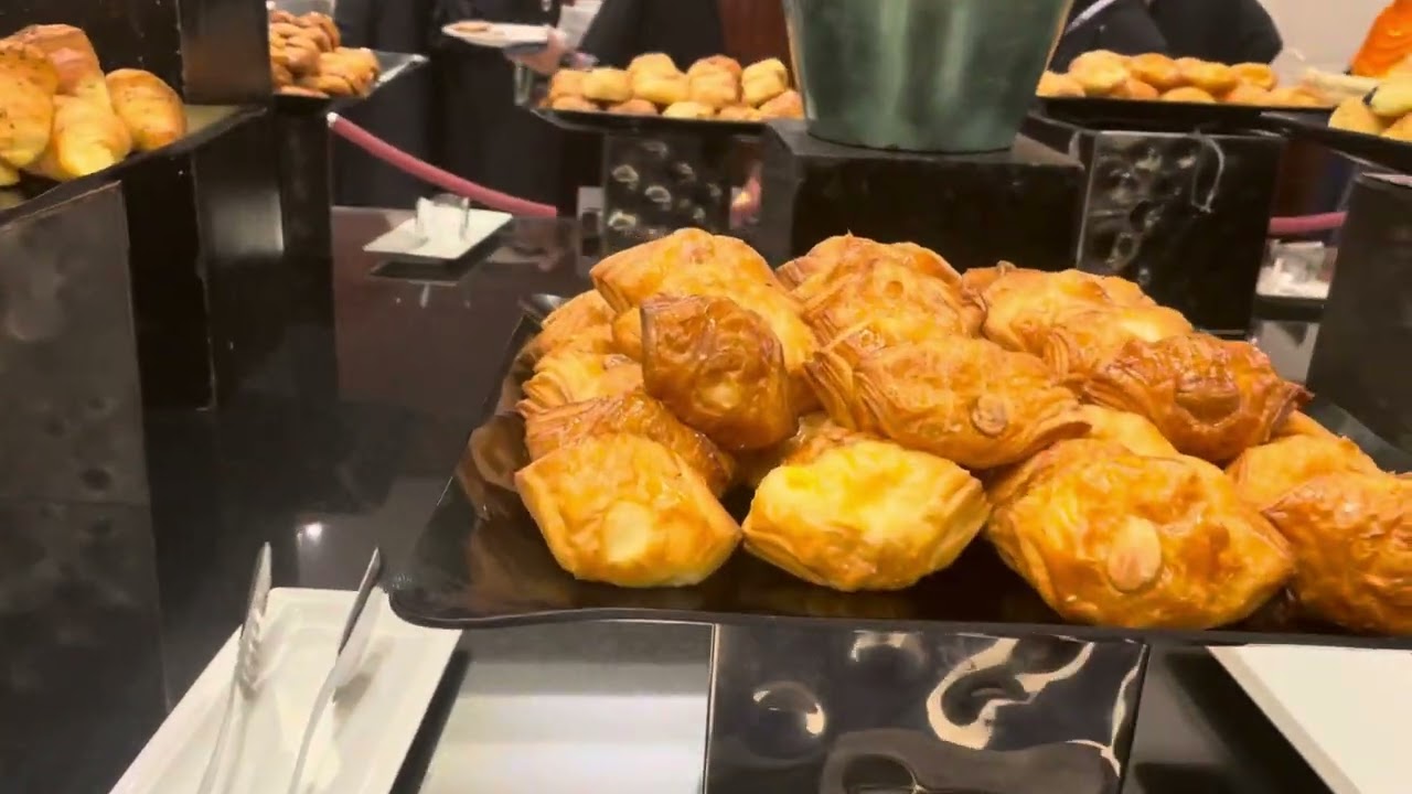 ⁠Breakfast at Swissotel Al Maqam ​⁠#makkah #swissotel