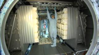CEIT Prepares Crew, Hardware and Payload for Space