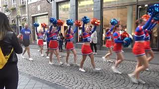 Um Cheerleading Bijenkorf Het Creatieve Huis
