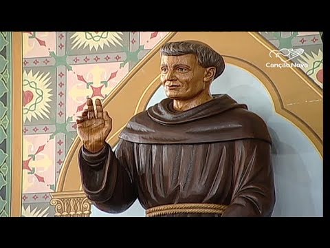 Católicos recordam Frei Galvão e lotam igrejas para homenagear santo