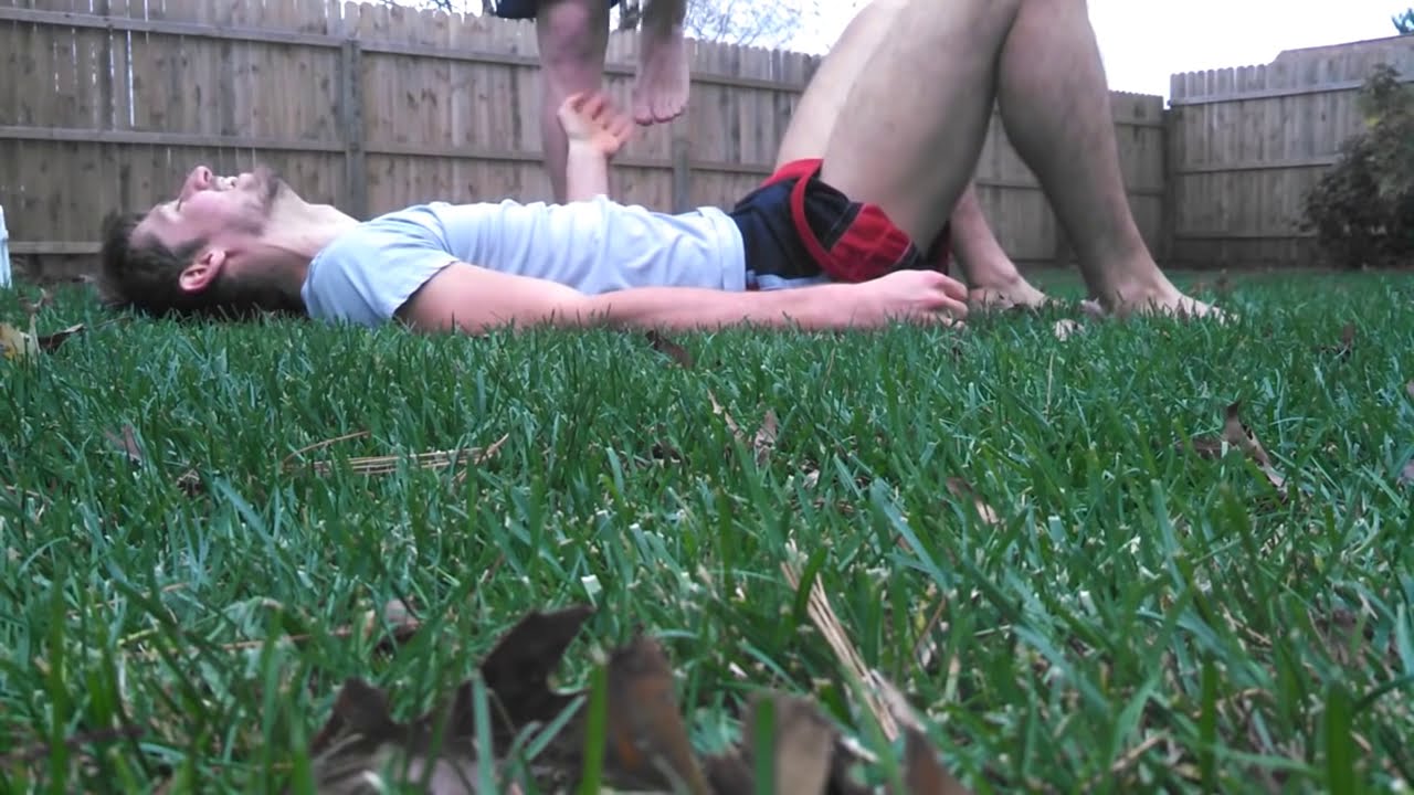 Primal Instinks weighted crunches outdoors (feat. T-Wrex)
