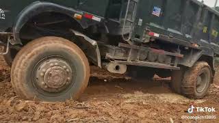 xe lên núi chở keo screenshot 5