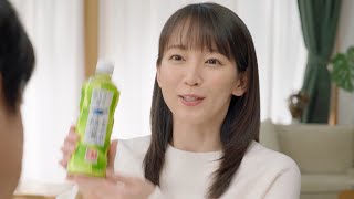 吉岡里帆、綾鷹で優雅にランチタイム！？料理研究家コウケンテツとCM初共演　『綾鷹』新CM