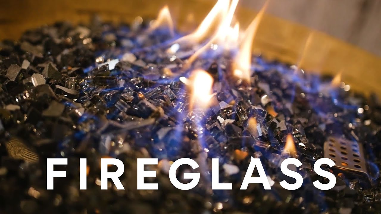 Dekorglas FIREGLASS in einer brennenden Feuerstelle
