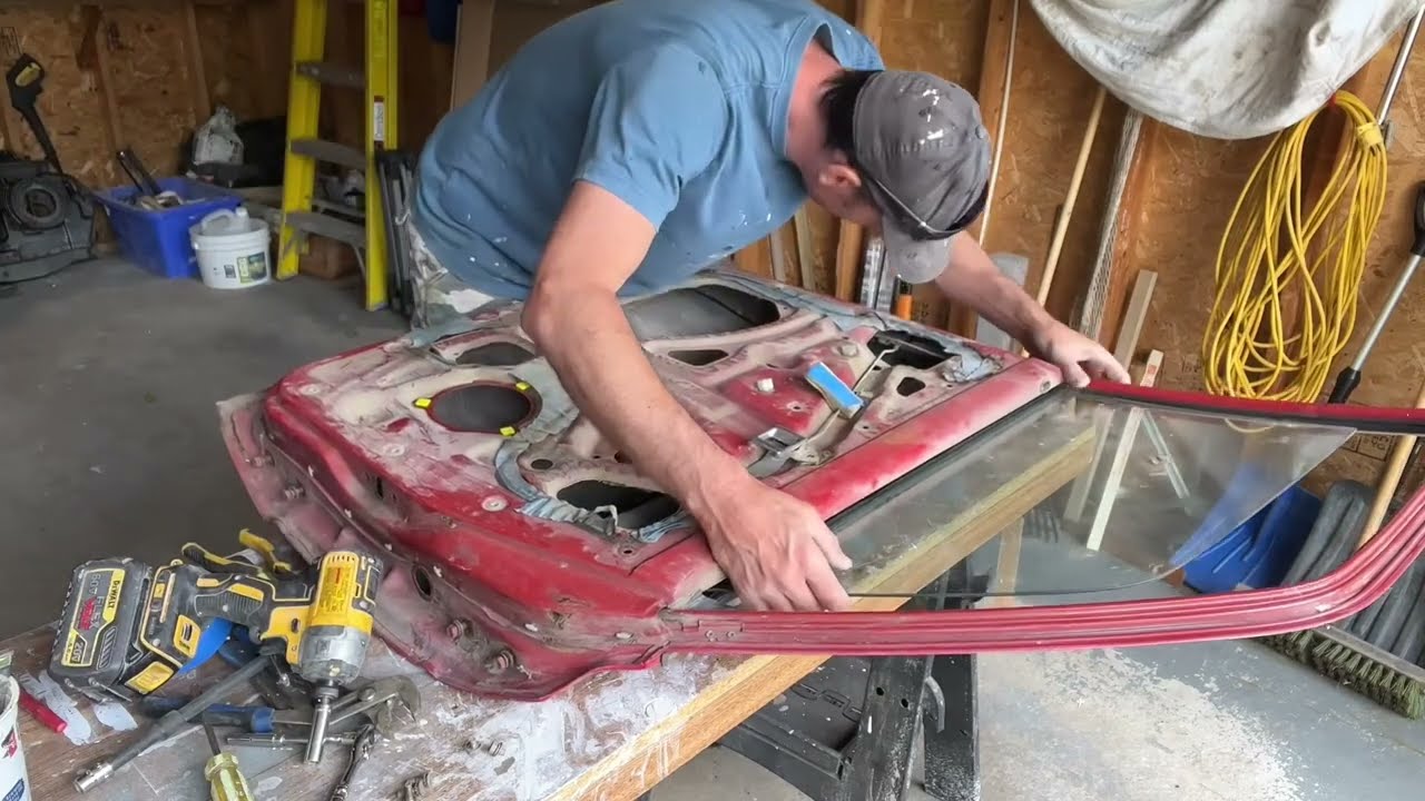 BJ60 door disassembly with glass removal. #fj60 #doorremoval