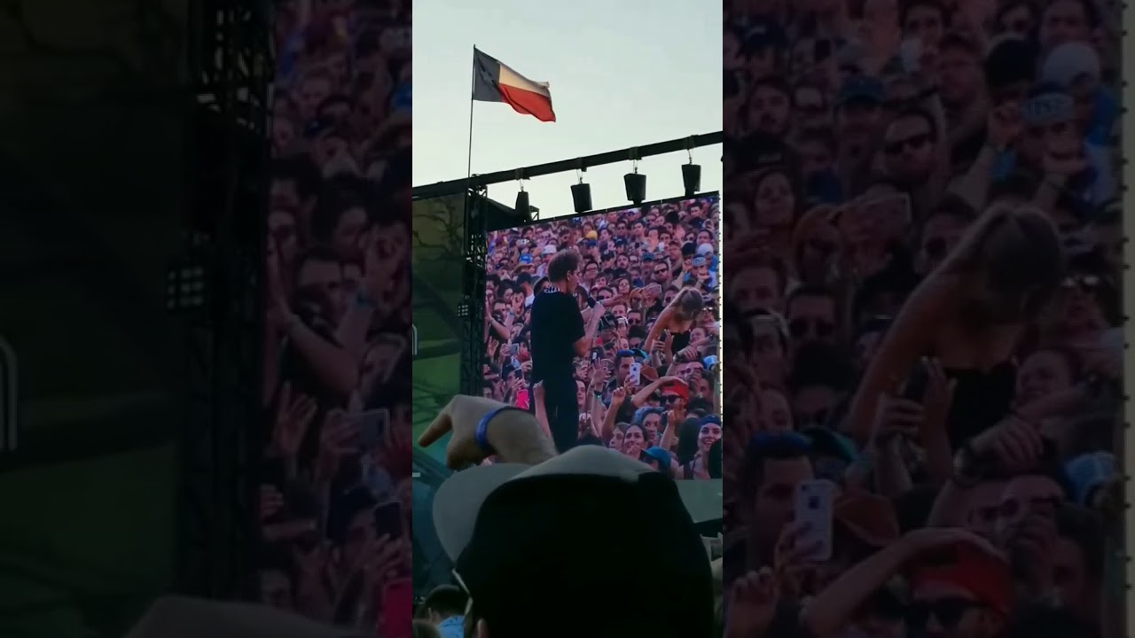 Glass Animals Gooey (Live 2017) (Clip) YouTube