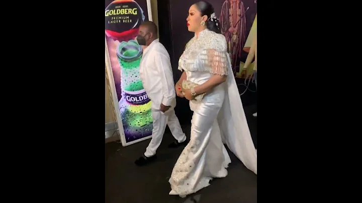 The Grand entry of K1dultimate with his queen Emmanuella at his 50yrs on stage (Alhaji Wasiu ayinde)