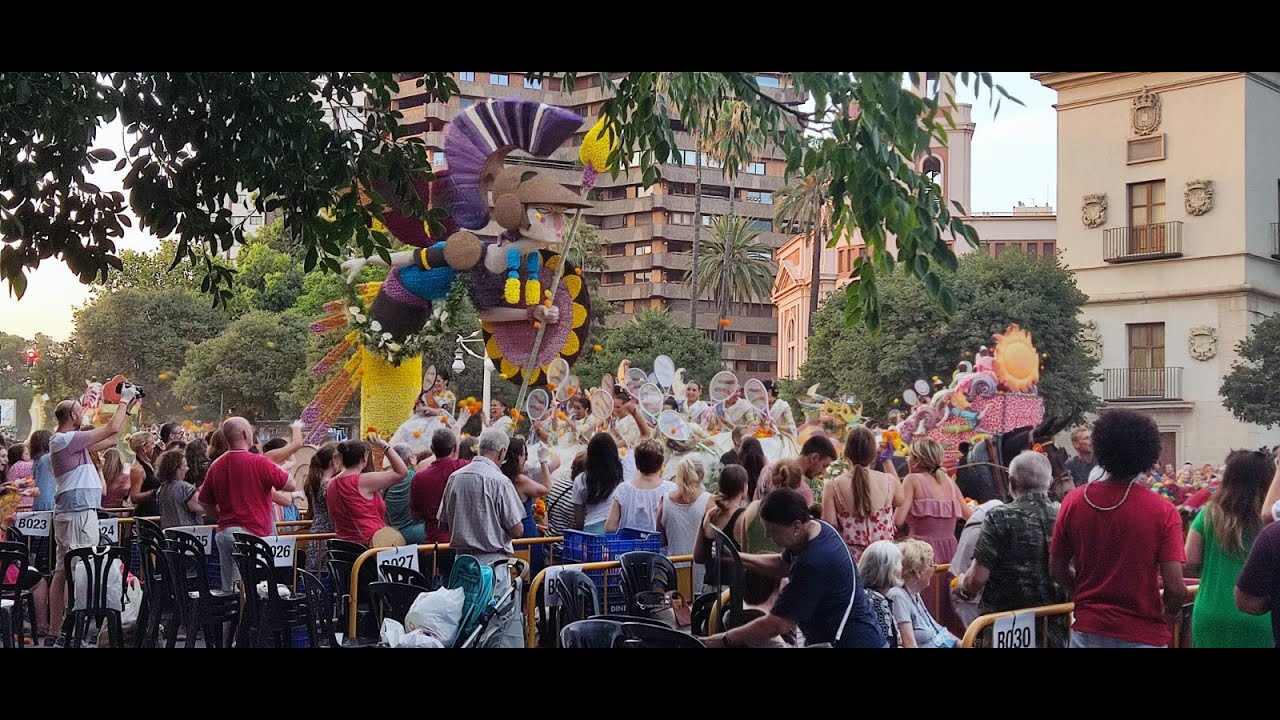 🌺🌼 Batalla de Flores 🌺🌼I Valencia, España I julio 2022 I 4K walking