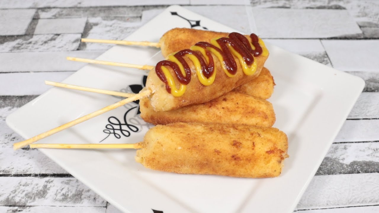 Cachorro quente de queijo popular na Coréia. Comida de rua coreana, Cachorro quente de queijo popular na Coréia. Comida de rua coreana #Comida  #Cozinhar #HotDog #CheeseHotDog #StreetFood