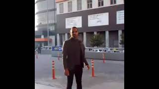مصاحبه جنجالی و جالب با تتلیتی ها در ورودی سالن قبل کنسرت تتلو استانبول ۲۱ اکتبر ۲۹ مهر