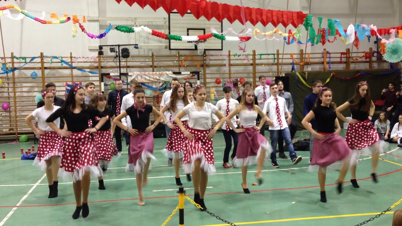 Csavard fel a szőnyeget! 8 c Veszprémi Báthory István Sportiskolai Általános Iskola