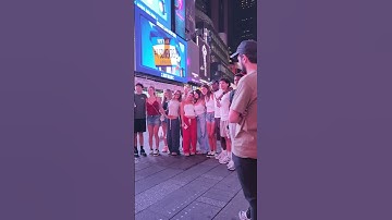 Thumbnail of Times Square – Visions of Beautiful People 🌌
