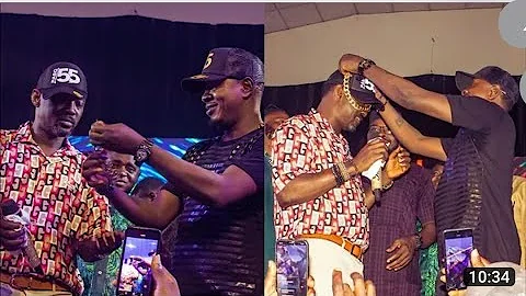 WATCH MOMENT TAYE CURRENCY SURRENDER ALL HIS GOLD CHAIN TO PASUMA ON STAGE@HIS 55TH BIRTHDAY
