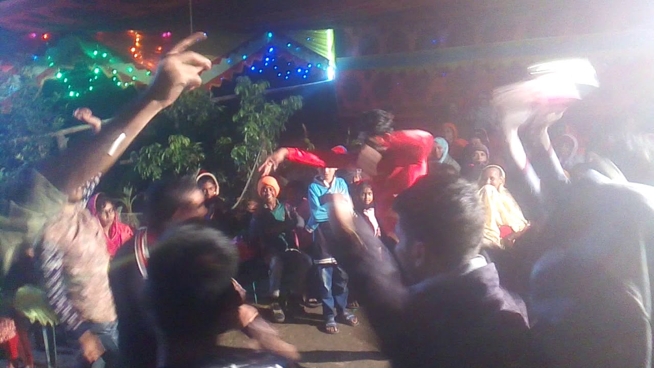 Ski bangla af com 222গায়ে হলুদে গ্রামের পাগলা নাচ (নাহিদ) YouTube