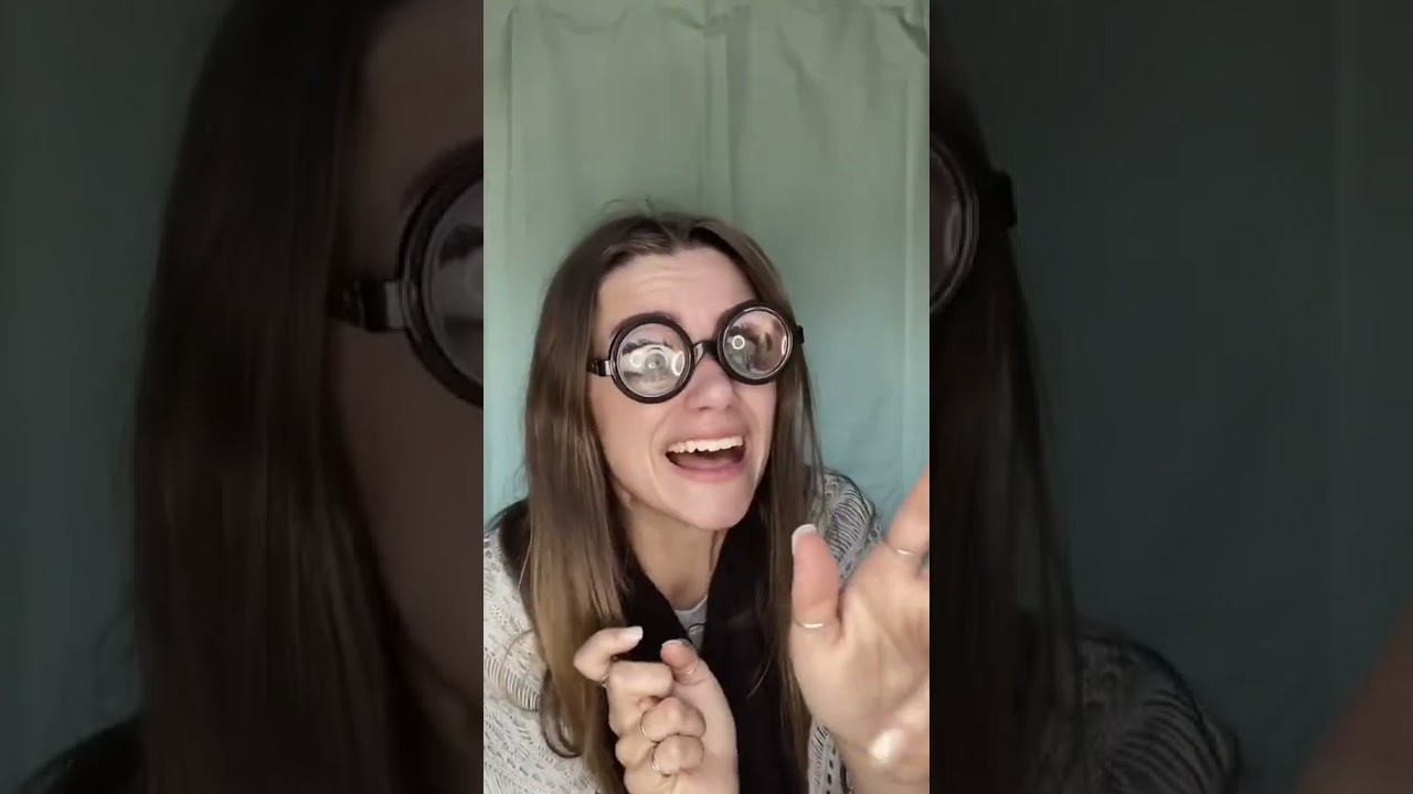 Guess who just found a pair of fun glasses?