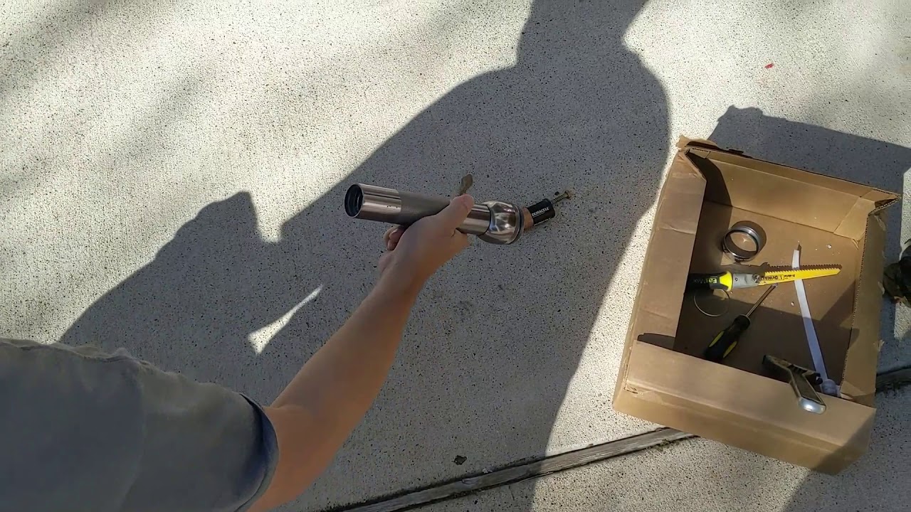 DURACELL BATTERIES LEAKED RUINED MAGLITE FLASHLIGHT TRIED TO REMOVE