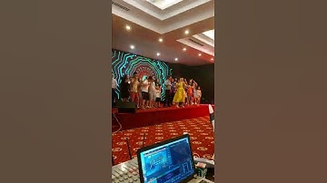 Quẩy sung nào. Gala dinner khách hàng