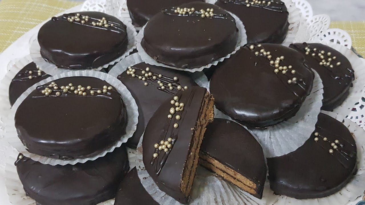 حلوة النكريطا راقية في الشكل 😍راااائعة في المذاق😋 هشيشة كذوب في الفم مقاديرها بساط و سهلة التحضير