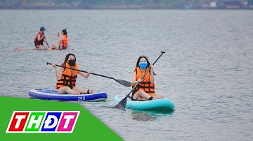 Chèo thuyền SUP ngắm bình minh trên bãi tắm Hòn Chồng | THDT