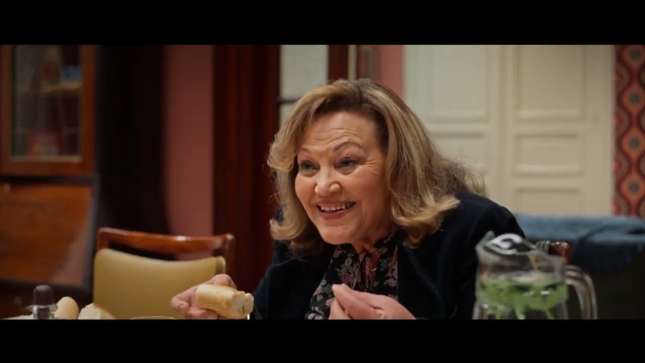 عمتي  رجاء ما يسيقش يكنس برك 😳 يكنس تو يكمل يكنس الملمة 😕 يخليك يدك على راسك